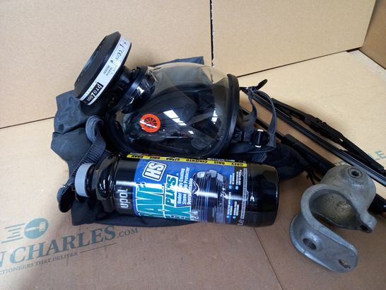 LOT OF APPROXIMATELY 5 ASSORTED VEHICLE PARTS/ITEMS TO INCLUDE GAS MASK, UNDER BODY COATING, DESIGNER WIPER, ETC