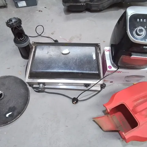 CAGE OF ASSORTED ITEMS TO INCLUDE KALORIK GRILL, TOWER AIR FRYER, PEDESTAL BASE AND CAR PARTS  - COLLECTION ONLY