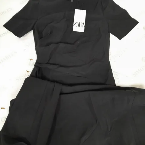 ZARA BLACK SHORT SLEEVE DRESS - XS