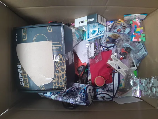 MEDIUM BOX OF ASSORTED TOYS AND GAMES TO INCLUDE CARD GAMES, VINYL FIGURES AND TEDDIES