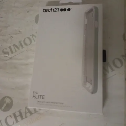 LOT OF 79 BRAND NEW TECH21 EVO ELITE HARDSHELL CASES FOR IPHONE 7/8 PLUS - SILVER