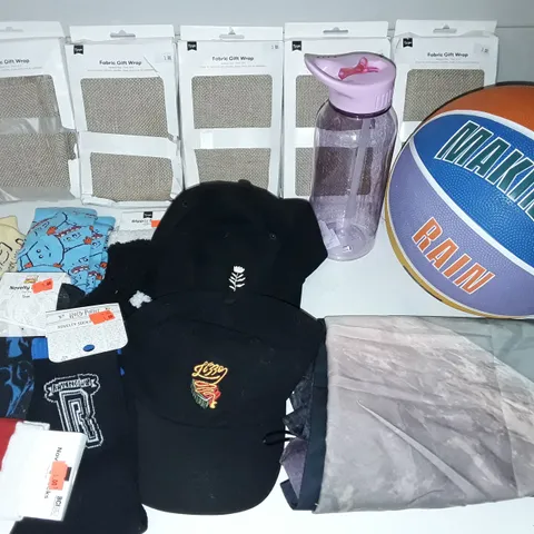 LOT OF APPROXIMATELY 15 ASSORTED ITEMS TO INCLUDE BASKETBALL AND FABRIC GIFT WRAP