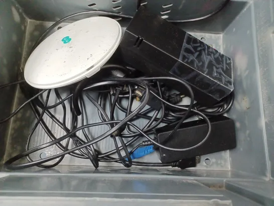 BOX OF APPROXIMATELY 6 ASSORTED ITEMS TO INCLUDE - SKY REMOTE , EE NETWORK BOX , SKY SE210 ETC