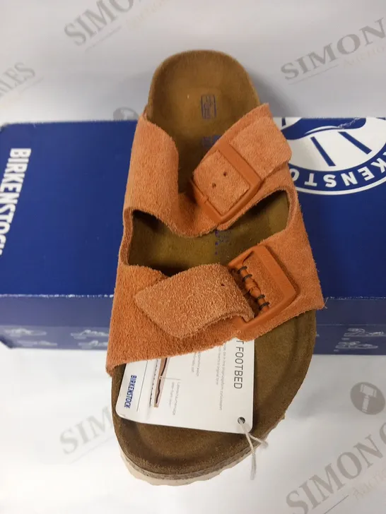 BOXED BIRKENSTOCK ARIZONA BS SIZE 7