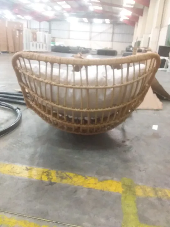 CANE HANGING GARDEN EGG CHAIR PDVH3