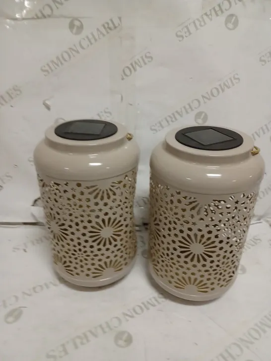 GARDEN REFLECTIONS SET OF 2 PATTERNED SOLAR LANTERNS, FLOWER