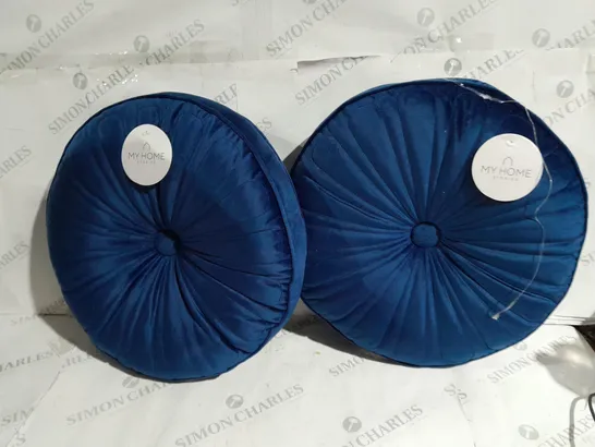 BOXED PAIR OF MY HOME STORIES ROUND VELVET CUSHIONS IN NAVY 