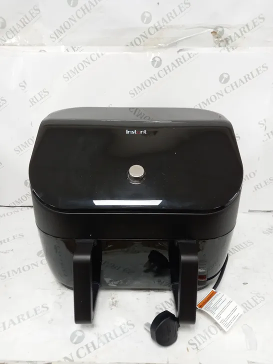 BOXED INSTANT VORTEX PLUS VERSAZONE AIR FRYER 