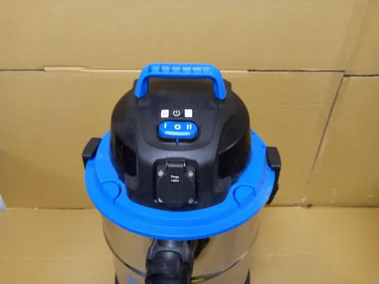 VACMASTER WET AND DRY VACUUM CLEANER 