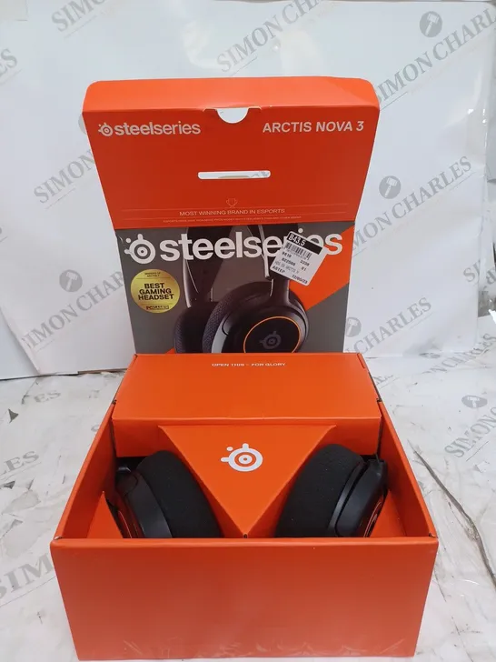 BOXED STEELSERIES ARCTIS NOVA 3 HEADSET