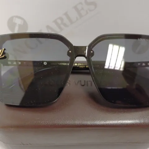 LOUIS VUITTON BLACK SUNGLASSES WITH GOLD LV DETAIL