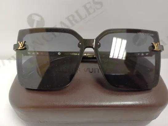 LOUIS VUITTON BLACK SUNGLASSES WITH GOLD LV DETAIL