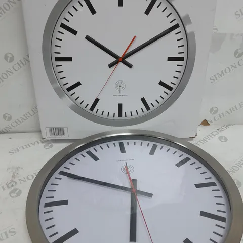 BOXED RADIO CONTROLLED 40CM CLOCK IN SILVER
