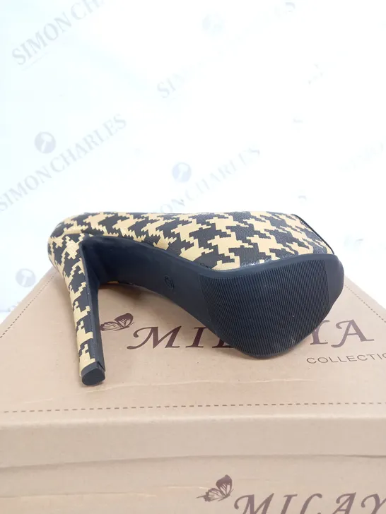 BOX OF 5 PAIRS OF MILAYA BLACK & GOLD HIGH HEELS 