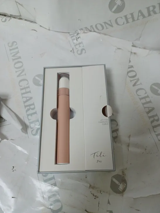 OUTLET TILI PRO ANTI-AGEING LIP & EYE WITH LED LIGHT