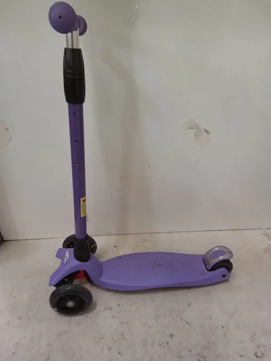 CHILDRENS TILT HANDLE BAR SCOOTER IN PURPLE