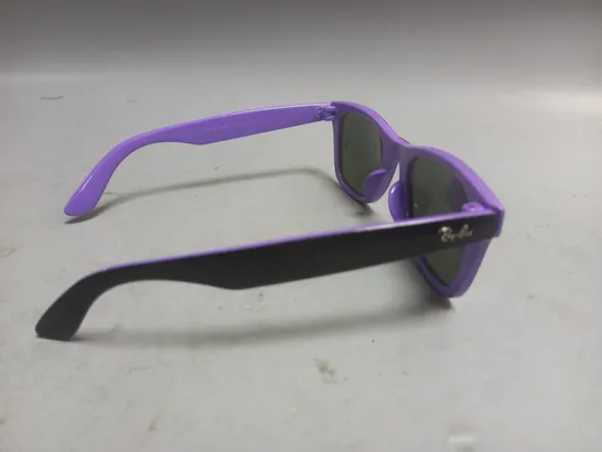 PAIR OF RAY BAN GLASSES IN BLACK/PURPLE