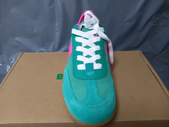 BOXED PAIR OF BODEN LACE UP TRAINERS IN GREEN/PINK - SIZE 37