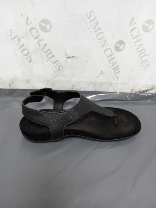 VIONIC TERRA THONG LADIES SANDALS BLACK SIZE 5