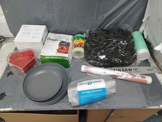 BOX OF APPROXIMATELY 15 ASSORTED ITEMS TO INCLUDE - GARDEN HOSE, ALL PURPOSE PLANT FOOD, AND HEPAFLO BAGS ETC. 