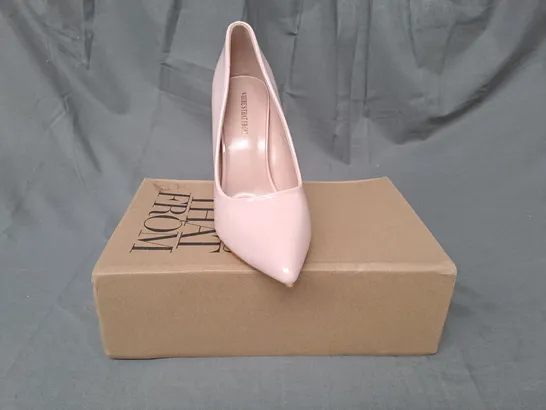 BOXED PAIR OF WHERES THAT FROM POINTED TOE HIGH HEEL SHOES IN PINK EU SIZE 39