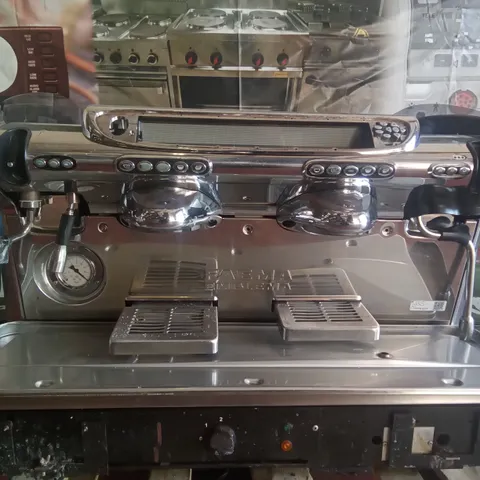 TRADITIONAL FAEMA EMBLEMA COFFEE MACHINE