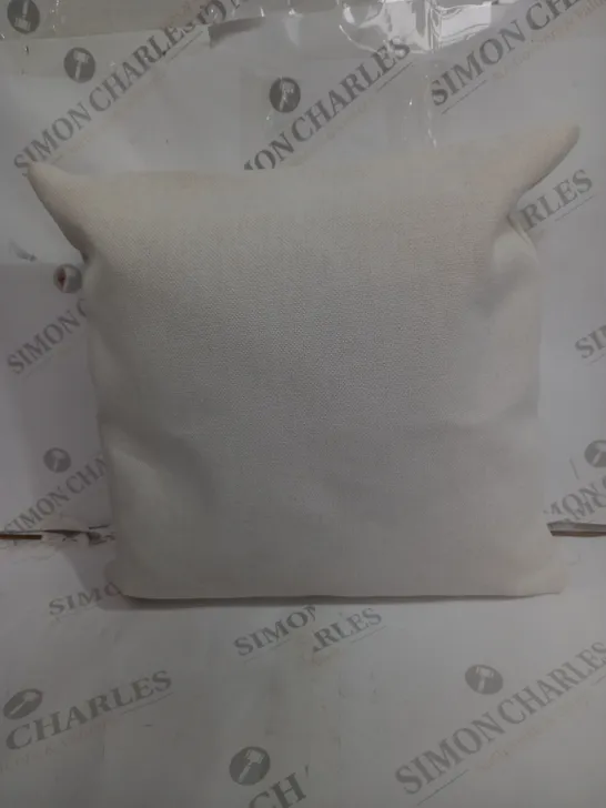 CREAM CUSHION