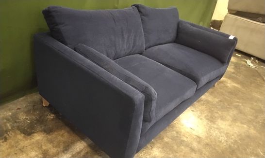 QUALITY BRITISH DESIGNER LOUNGE Co. NAVY FABRIC TWO SEATER SOFA WITH SIDE CUSHIONS