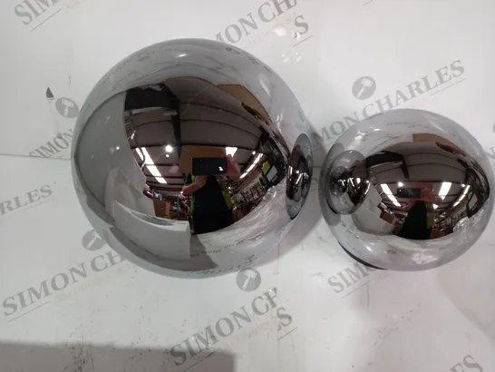 BOXED KELLY HOPPEN SET OF 2 INDOOR OUTDOOR PRELIT GLASS DECOR - REFLECTIVE ORBS