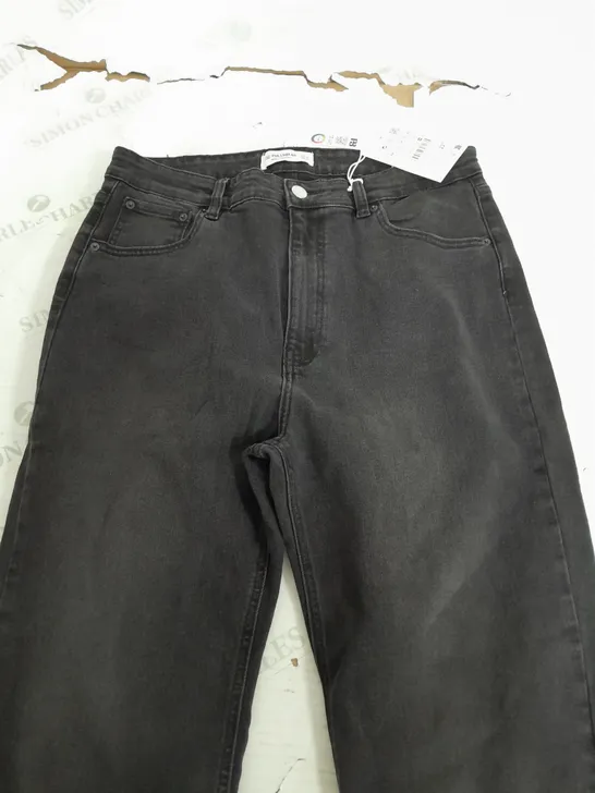 PULL & BEAR MOM COMFORT HIGH RISE ANKLE LENGTH BLACK JEANS - EUR 44