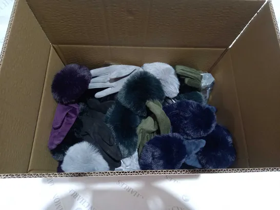 MEDIUM BOX OF ASSORTED CLOTHING ITEMS IN VARIOUS SIZES AND COLORS