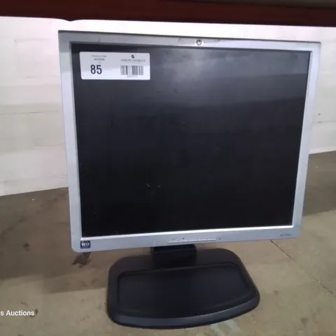 HP LCD 19" DESKTOP FLATSCREEN LCD MONITOR WITH STAND Model EM869A