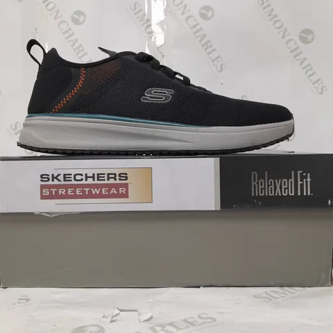 BOXED SKECHERS RELAXED FIT TRAINERS IN BLACK SIZE 8