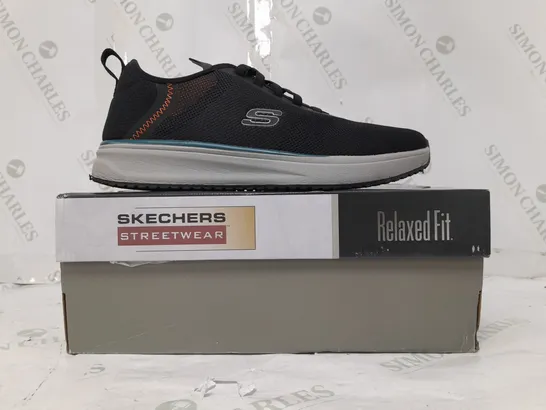 BOXED SKECHERS RELAXED FIT TRAINERS IN BLACK SIZE 8