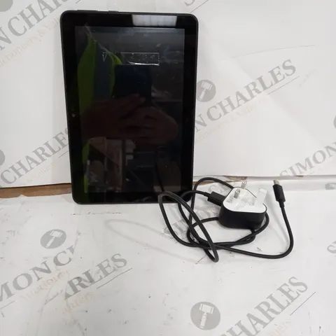 AMAZON FIRE TABLET WITH CHARGER