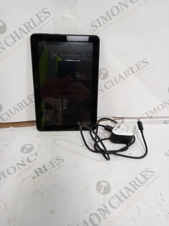 AMAZON FIRE TABLET WITH CHARGER