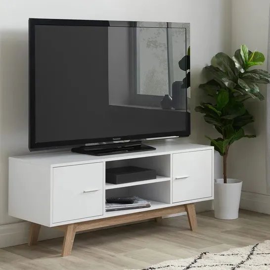 BOXED BERAUN TV STAND FOR TVS UP TO 60" - WHITE (1 BOX)