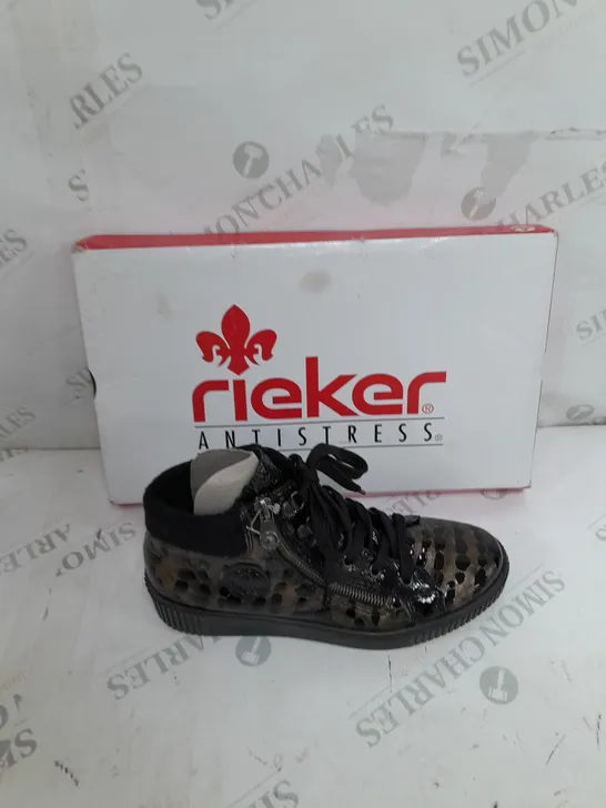 PAIR OF RIEKER TRAINER BOOTS SIDE ZIP BLACK/MULTI SIZE 4