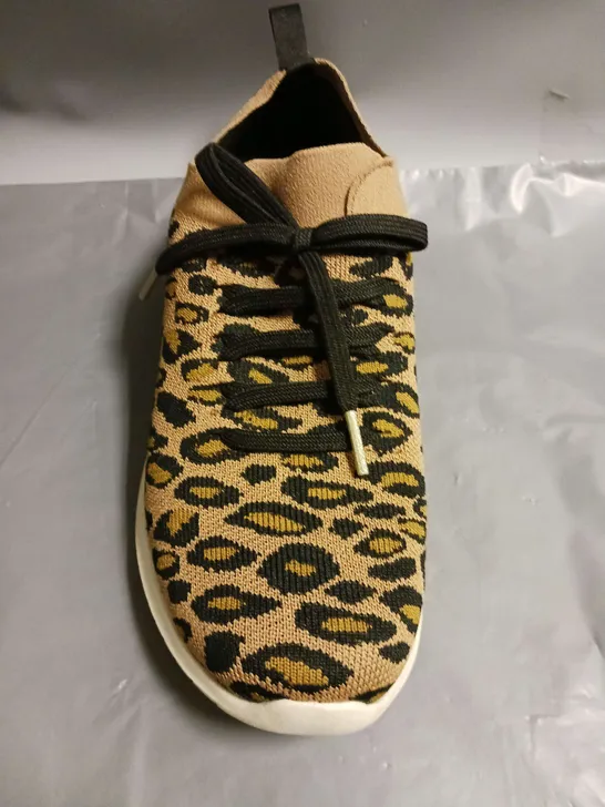 SKECHERS AIR COOLED MEMORY FOAM LEOPARD PRINT TRAINERS SIZE 5