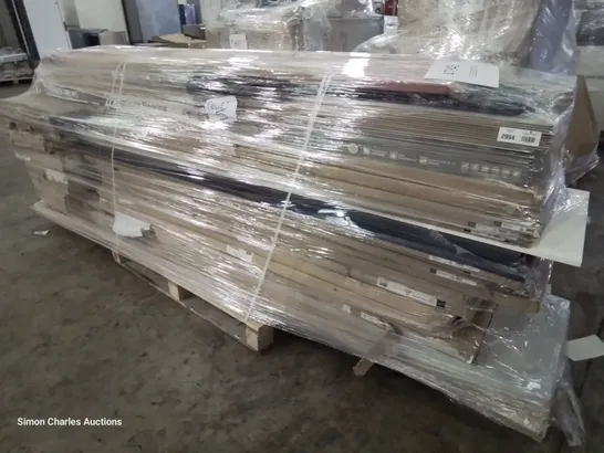 PALLET OF ASSORTED WORKTOPS & LAMINATE FLOORING 