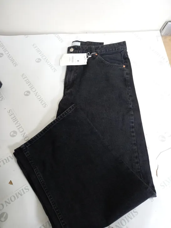 BERSHKA PETITE HIGH WAISTED DAD JEAN IN BLACK UK 14