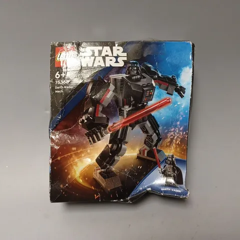 BOXED STAR WARS DARTH VADER - 75368