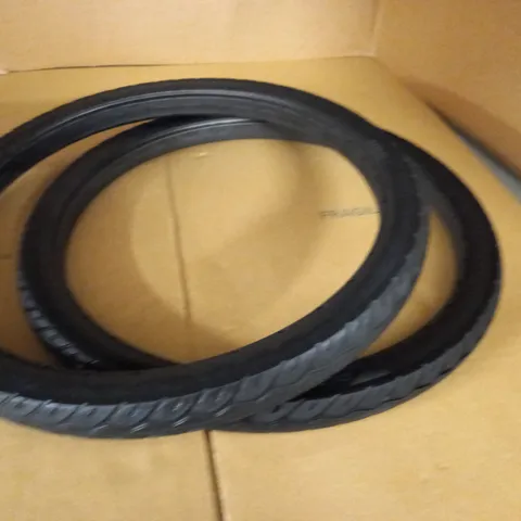 PAIR OF FHTYRE INNER TUBE FREE TYRES - 22X1.75