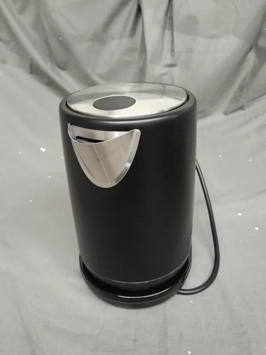 BOXED NINJA PERFECT TEMPERATURE KETTLE KT200UK