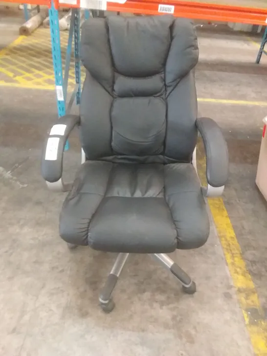 BLACK OFFICE CHAIR