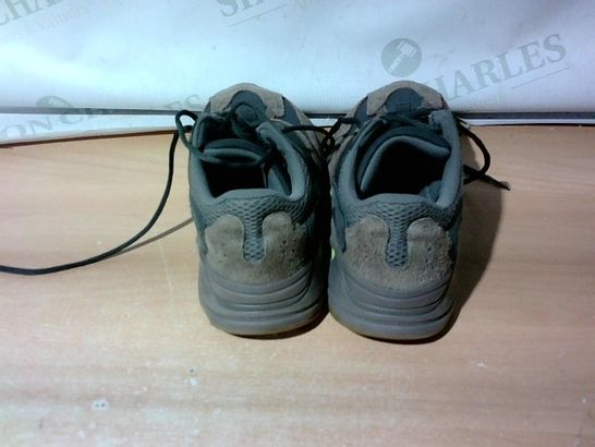 PAIR OF DESIGNER BROWN/GREY TRAINERS SIZE 8.5