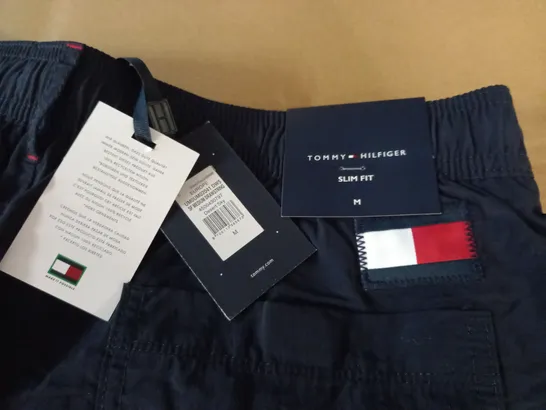 TOMMY HILFIGER MEDIUM DRAWSTRING NAVY SHORTS - M