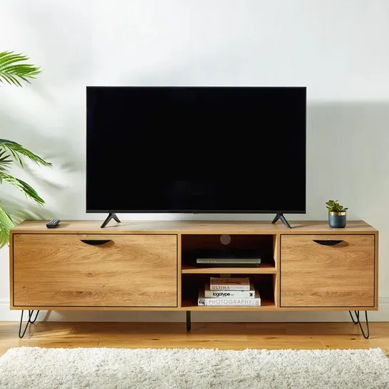 BOXED AHERN TV STAND UP TO 80"