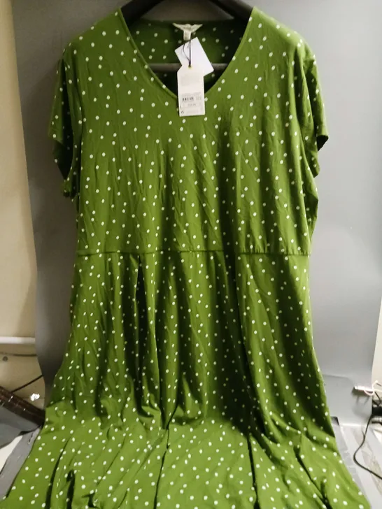 SEASALT CORNWALL LADIES MAXI DRESS GREEN POLKA DOT SIZE 26-28