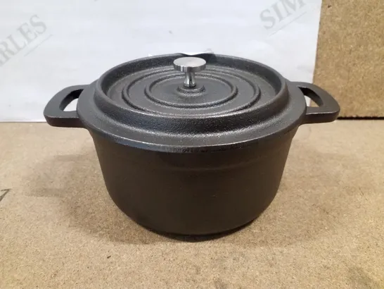 BOXED MINI CAST IRON PAN WITH LID